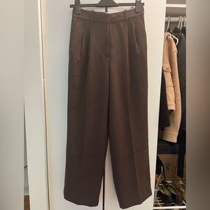 Aritzia Effortless Pant Rich Mocha Brown size 4P